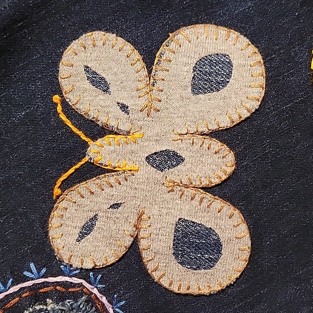 Upcycled Molly Made It floral applique & embroidery blue jeans - Picture 9 of 17